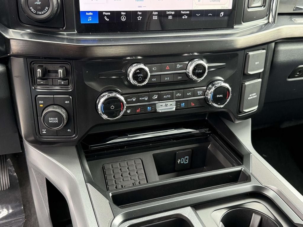 New 2026 Ford F250 Lariat w/ Black Appearance Package AWD/4WD image 16