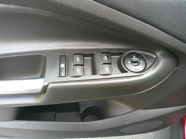 Used 2015 Ford Escape SE w/ Equipment Group 201A image 8