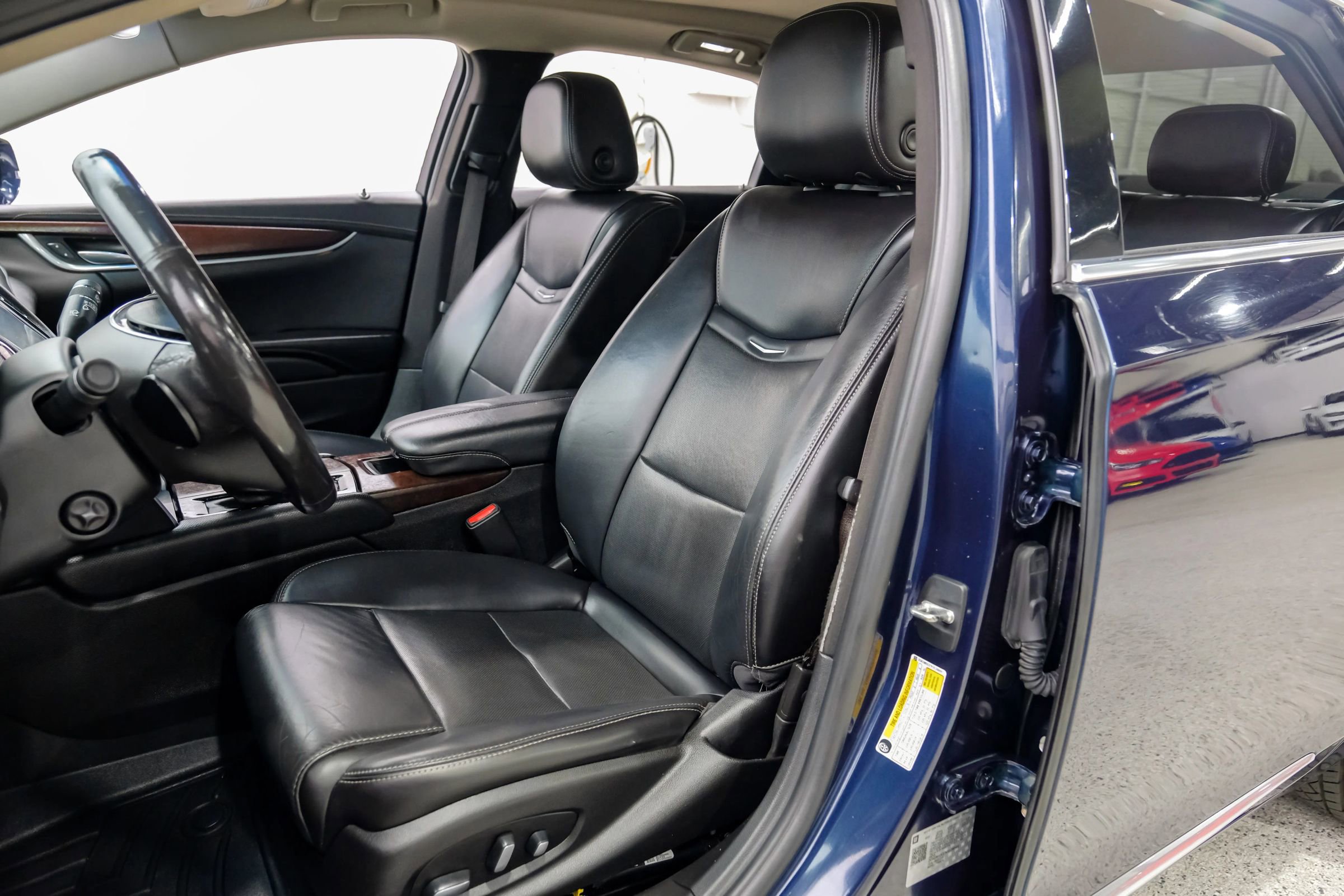 Used 2019 Cadillac XTS Luxury image 40