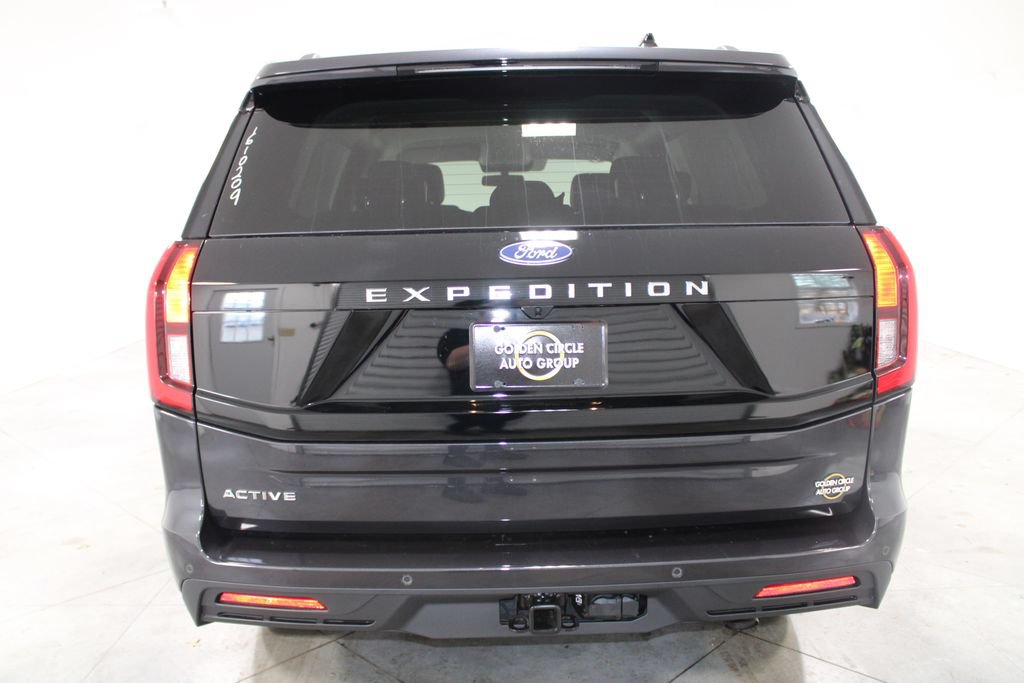 New 2026 Ford Expedition Active RWD image 7