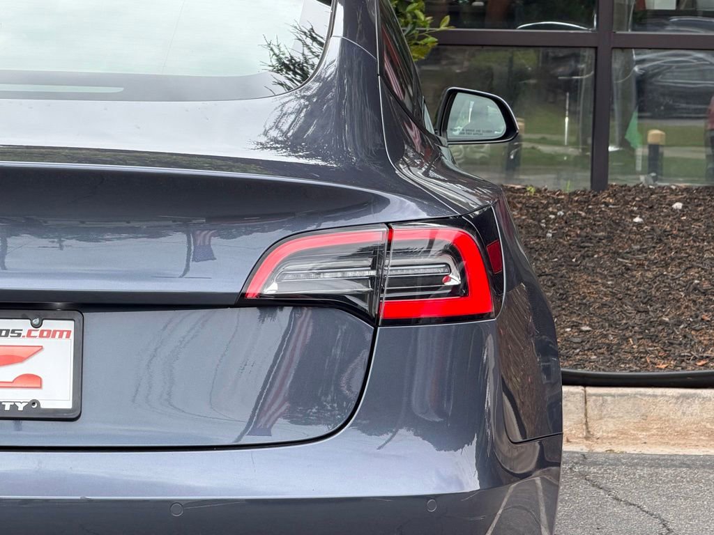 Used 2022 Tesla Model 3 Standard Range RWD image 16