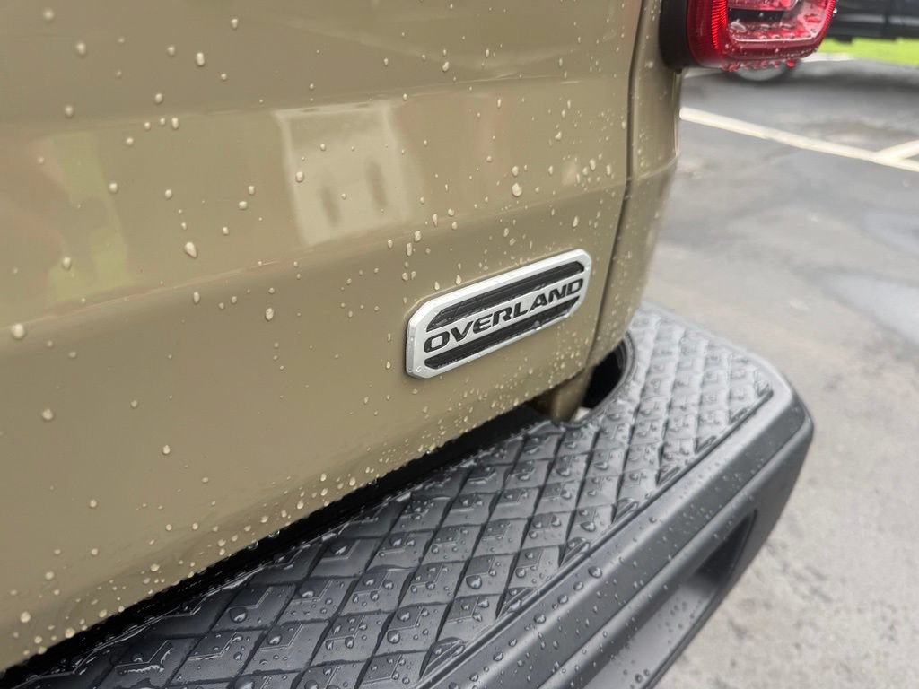 Certified 2020 Jeep Gladiator Overland AWD/4WD image 52