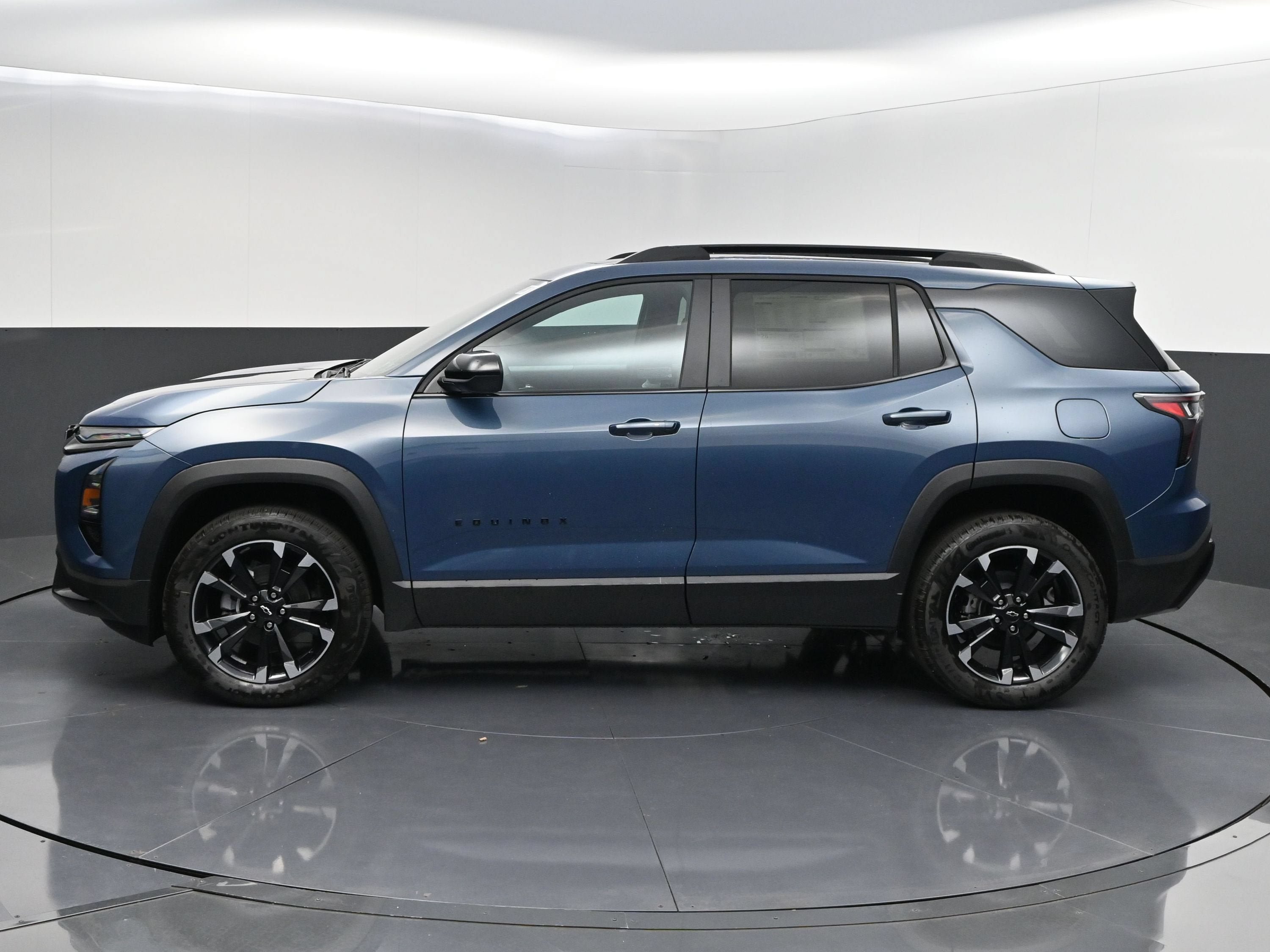 New 2027 Chevrolet Equinox RS w/ Convenience Package III AWD/4WD image 5