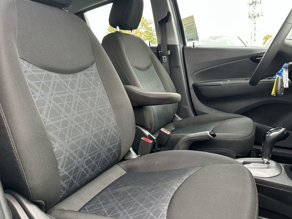 Used 2022 Chevrolet Spark LT image 29