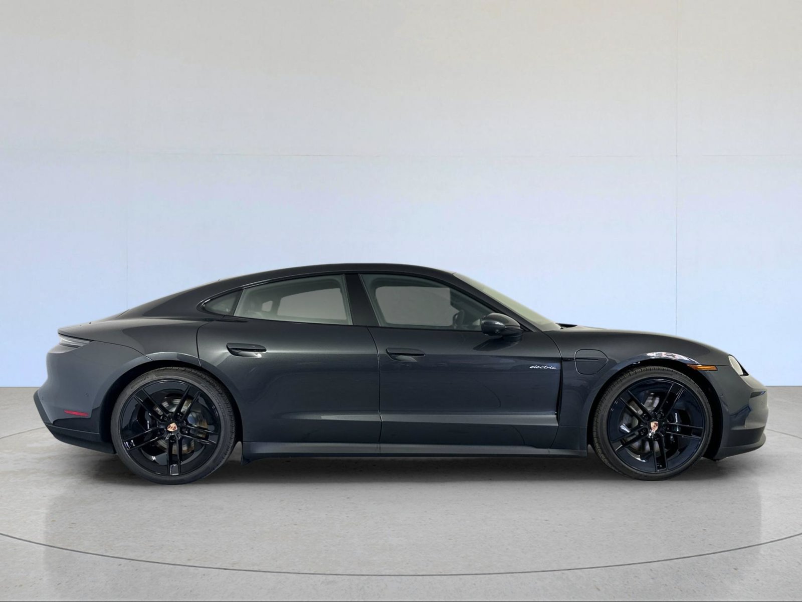 New 2026 Porsche Taycan 4S AWD/4WD image 9