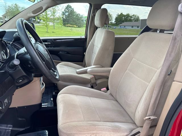 Used 2014 Dodge Grand Caravan SXT FWD image 12