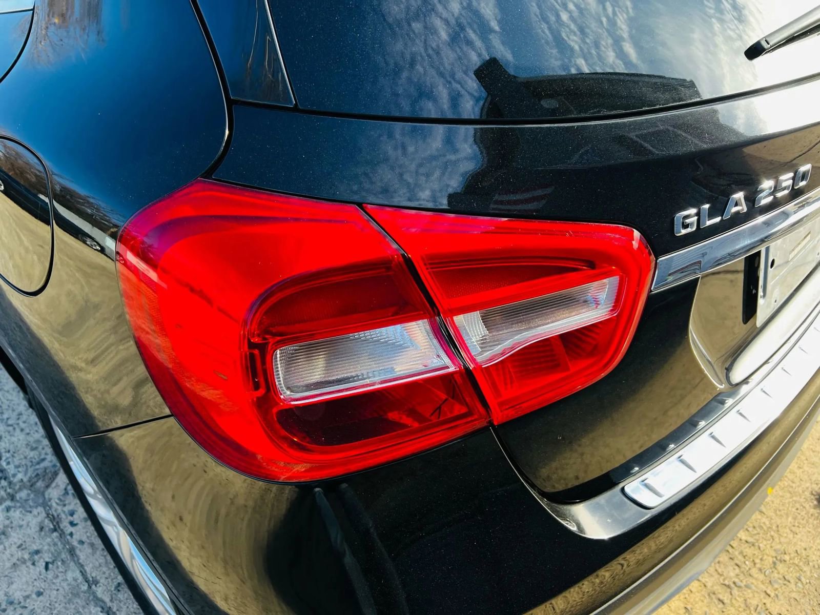 Used 2015 Mercedes-Benz GLA 250 GLA 250 Sport Utility 4D w/ Premium Package image 11