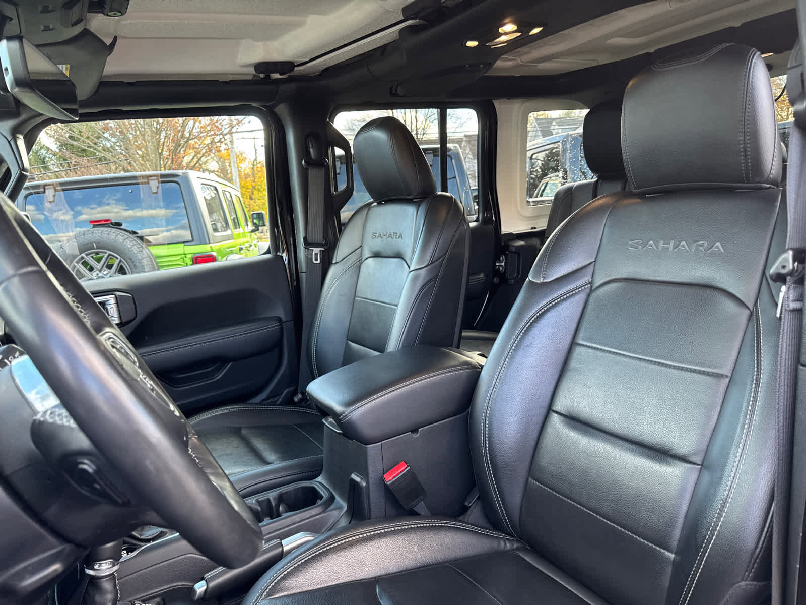 Used 2022 Jeep Wrangler Unlimited Sahara w/ Cold Weather Group image 13