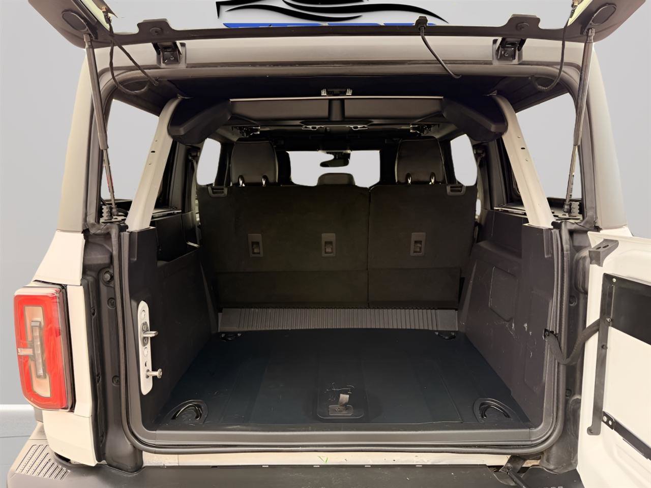 Used 2023 Ford Bronco Badlands image 33