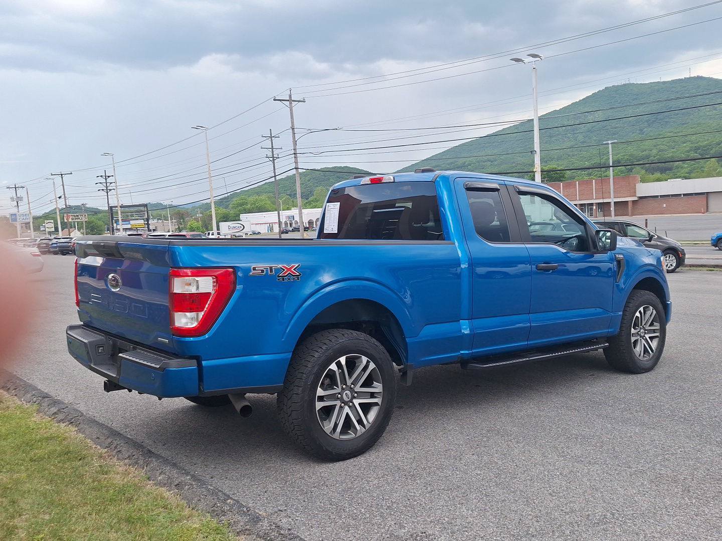 Used 2021 Ford F150 XL w/ Equipment Group 101A High AWD/4WD image 3