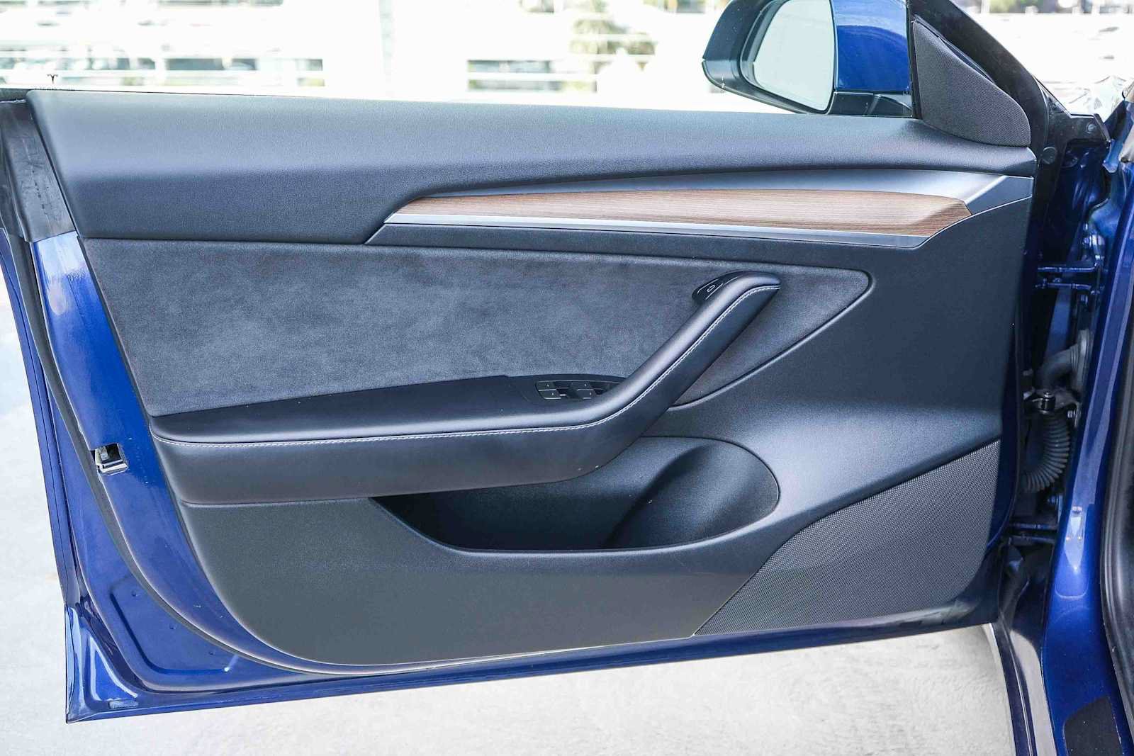 Used 2023 Tesla Model 3 Standard Range RWD image 21