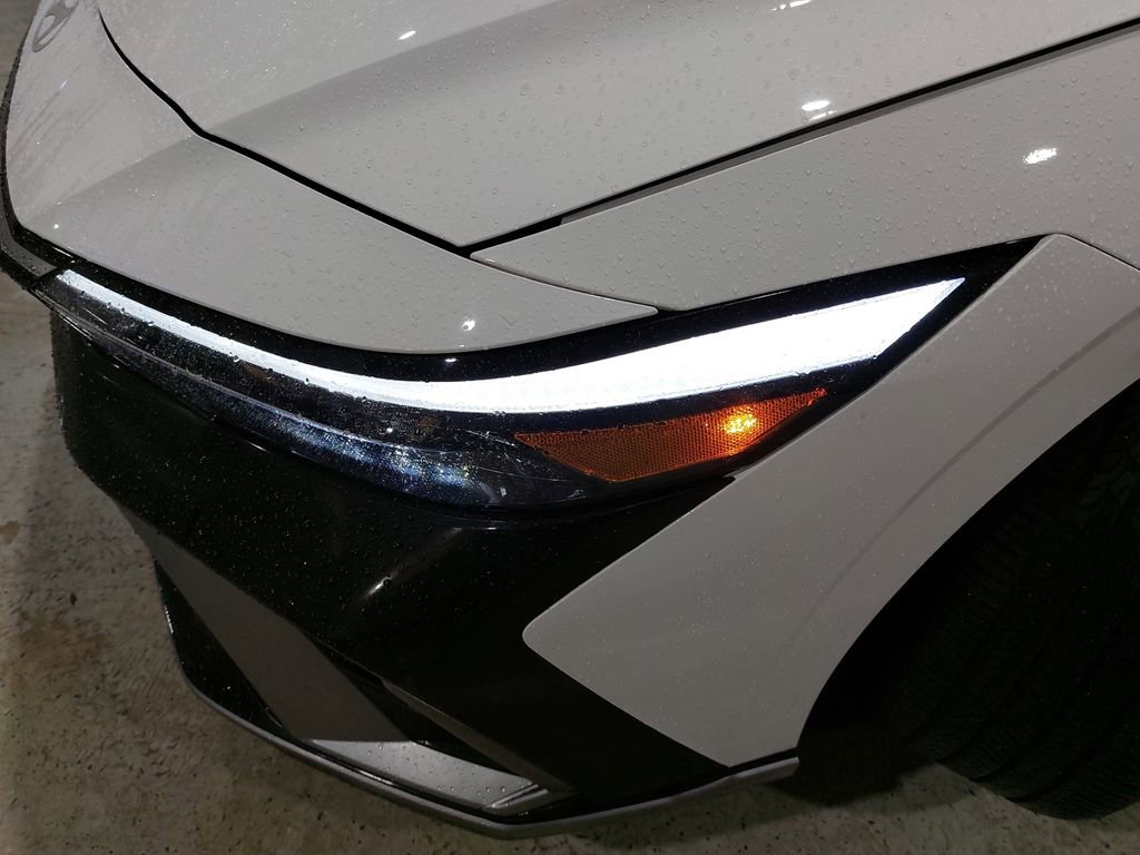 Certified 2024 Hyundai Elantra N Line image 33