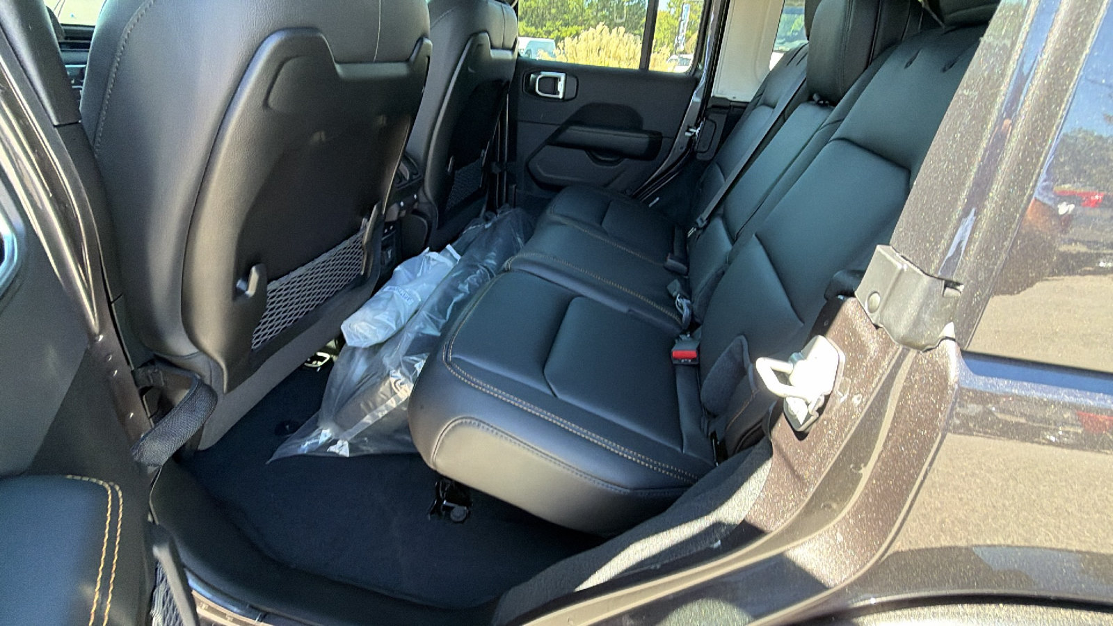 New 2027 Jeep Wrangler Unlimited Sahara AWD/4WD image 19