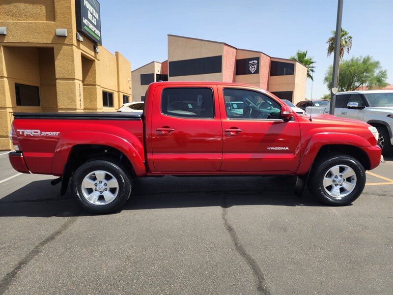 Used 2015 Toyota Tacoma PreRunner w/ TRD Sport Package RWD image 2