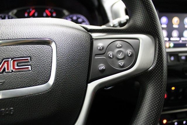 Used 2024 GMC Terrain SLE w/ Driver Convenience Package image 6