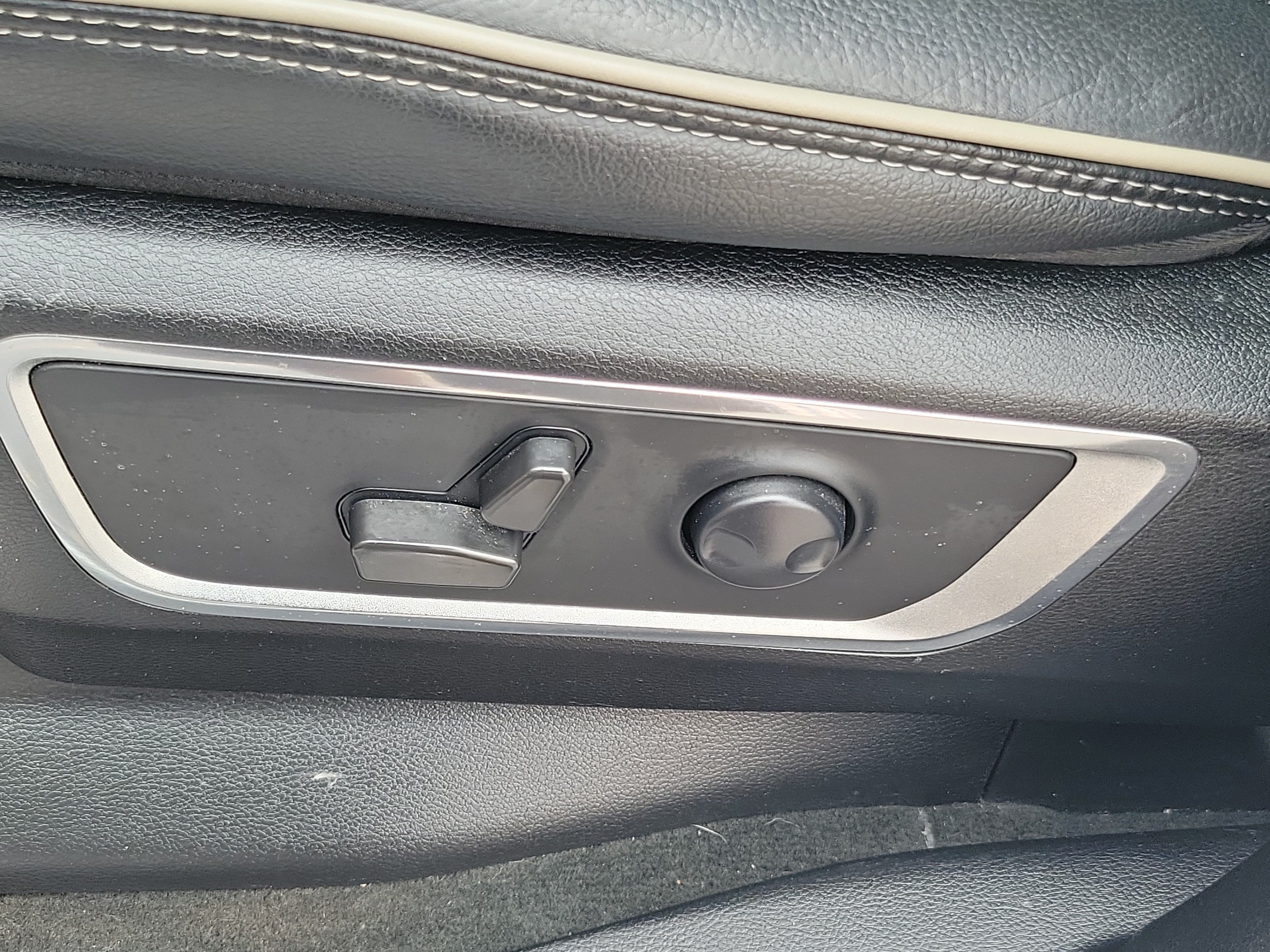Used 2022 RAM 1500 Laramie AWD/4WD image 24
