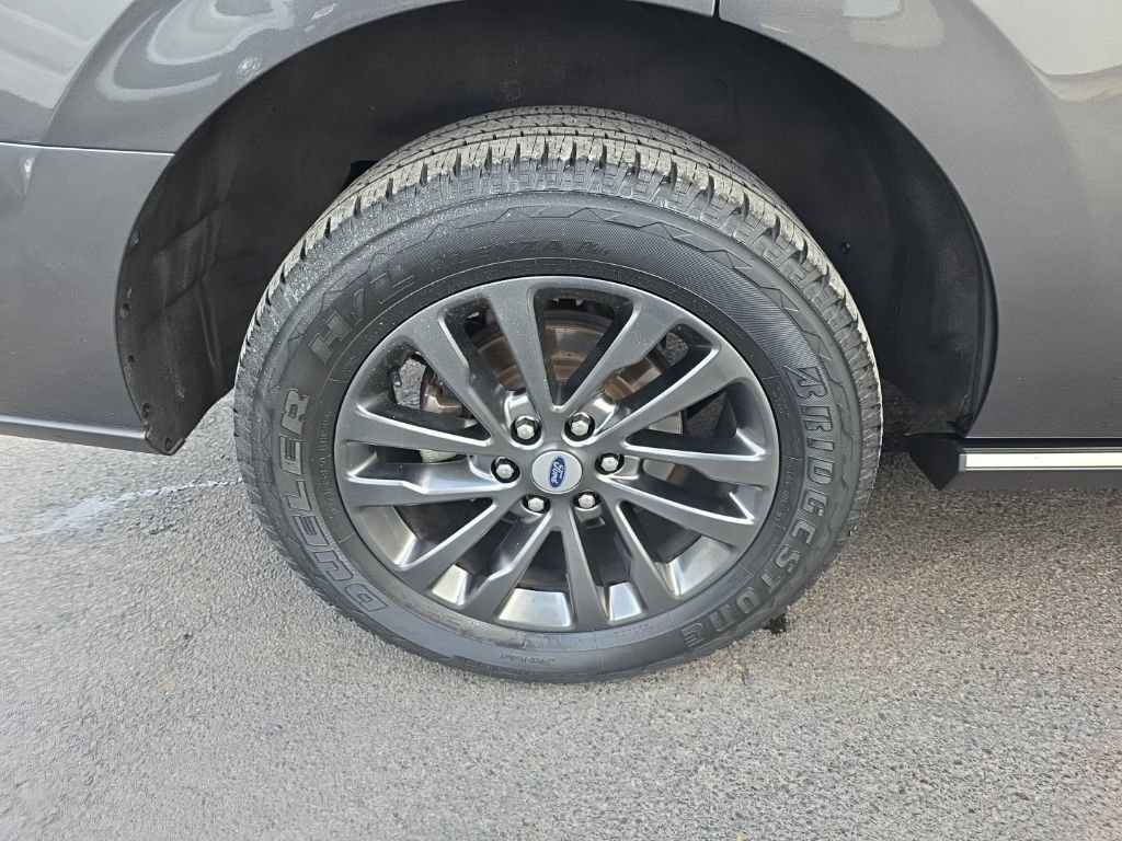 Used 2021 Ford Expedition Limited image 9