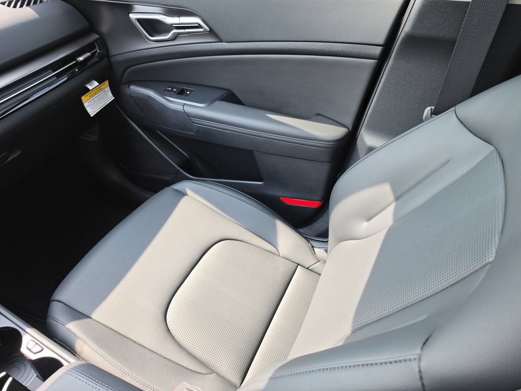 New 2026 Kia Sportage EX FWD image 16