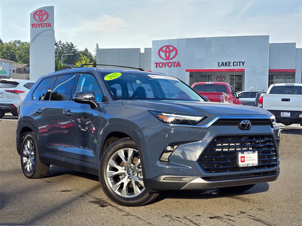 Certified 2025 Toyota Grand Highlander FWD image 1
