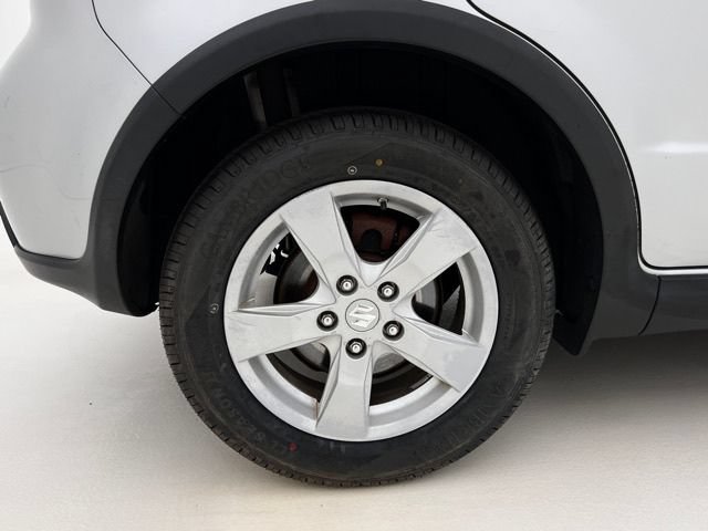 Used 2010 Suzuki SX4 Touring AWD/4WD image 27