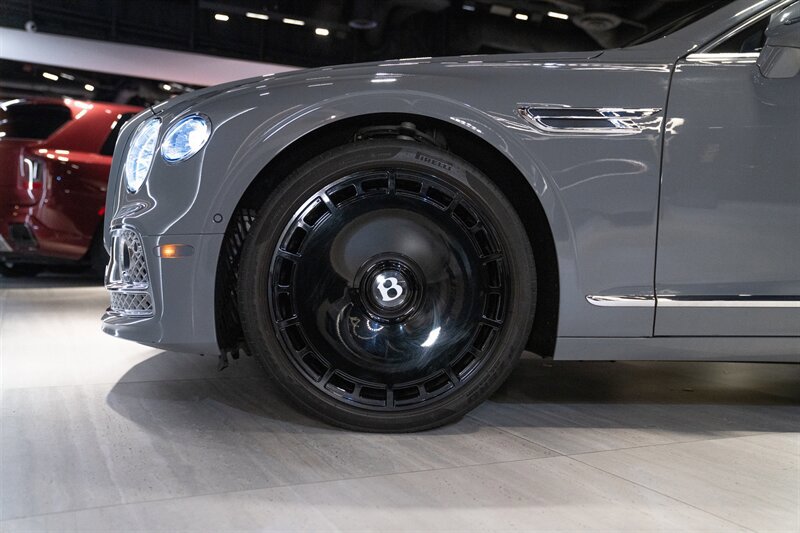 Used 2024 Bentley Flying Spur V8 AWD/4WD image 14
