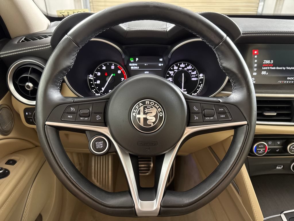 Used 2019 Alfa Romeo Stelvio Ti Lusso w/ Quick Order Package 22X Lusso AWD/4WD image 14
