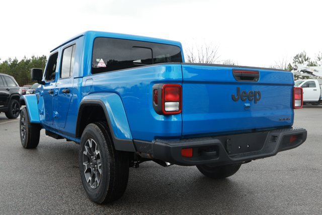 New 2026 Jeep Gladiator Sahara image 9