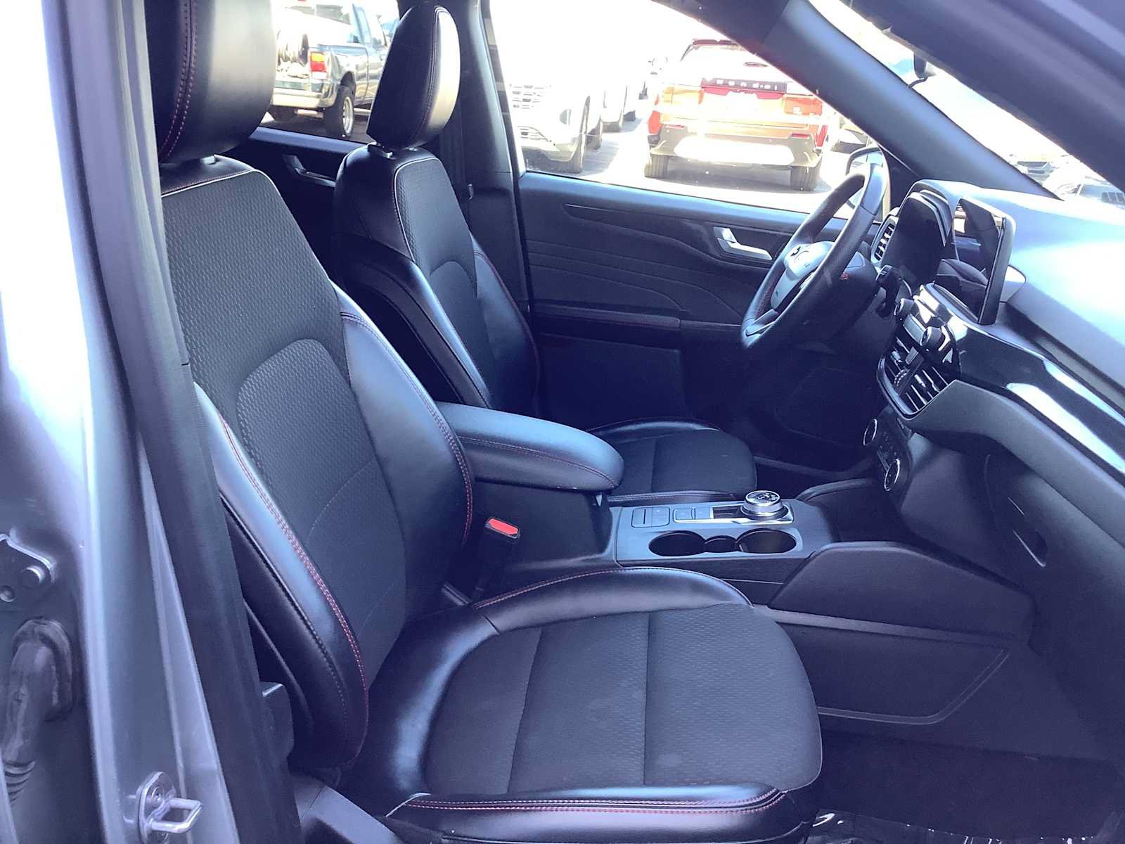 Used 2024 Ford Escape ST-Line AWD/4WD image 15
