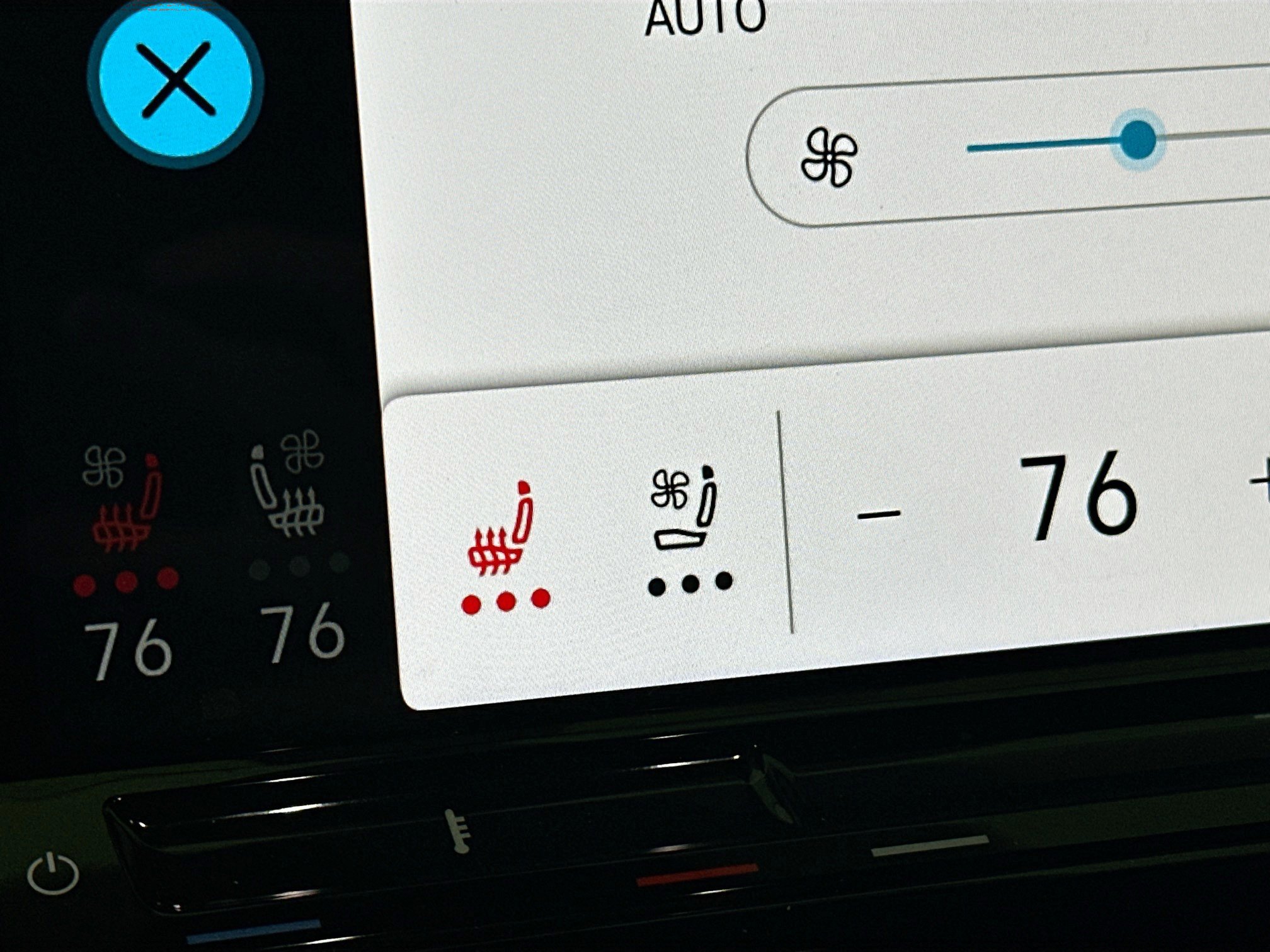 Used 2025 Volkswagen Atlas Cross Sport SE image 19