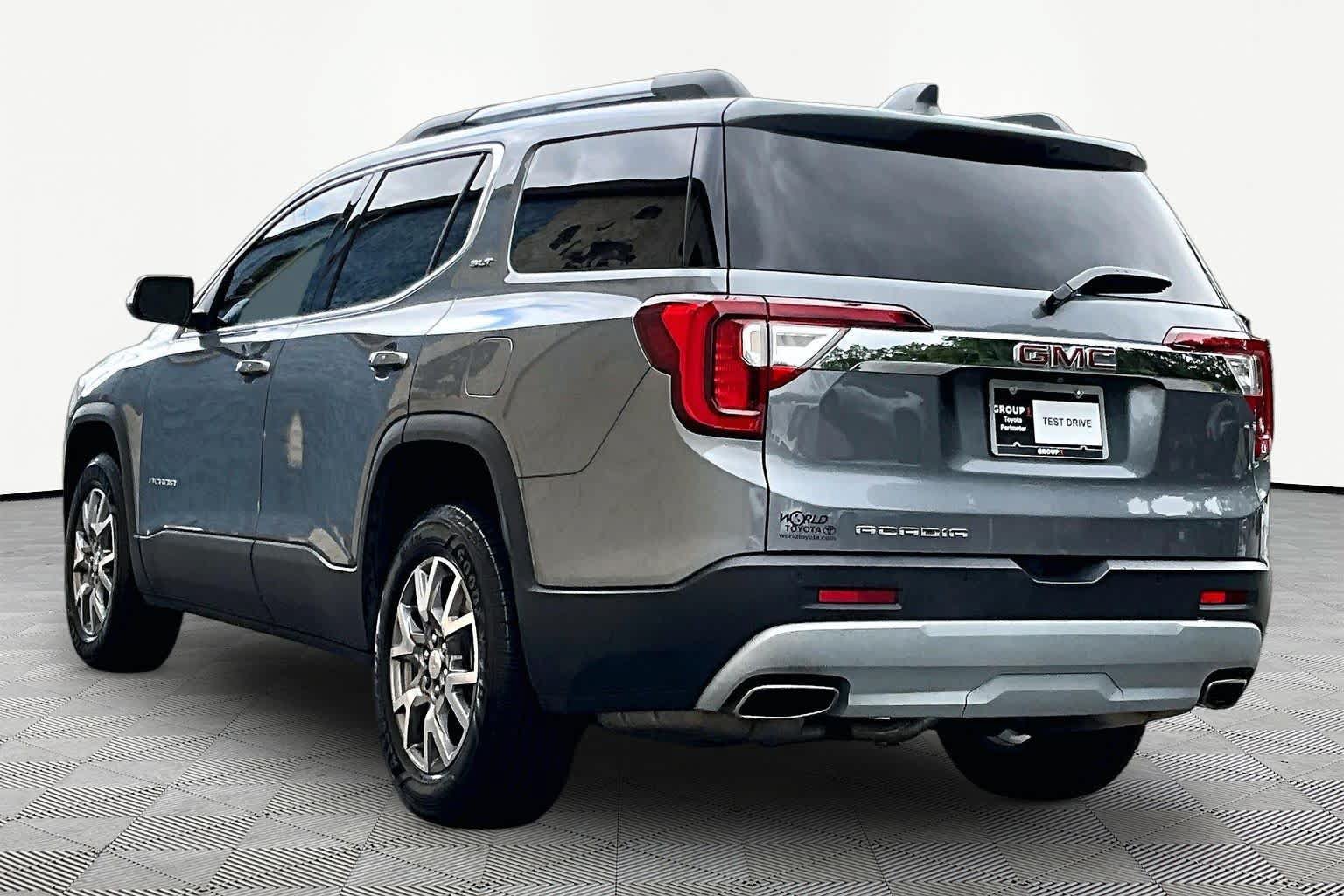 Used 2021 GMC Acadia SLT w/ LPO, Floor Liner Package FWD image 12
