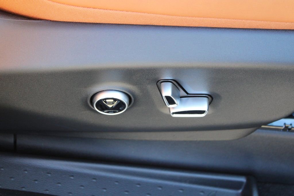 New 2026 Chrysler Pacifica Pinnacle image 31