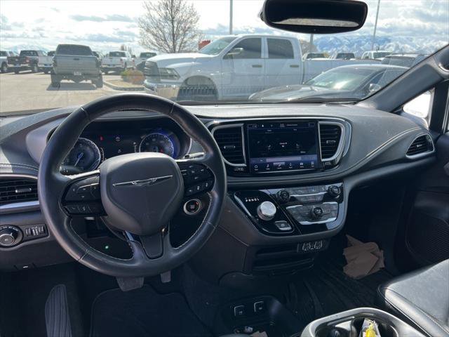 Certified 2021 Chrysler Pacifica Touring-L w/ S Appearance Package image 7