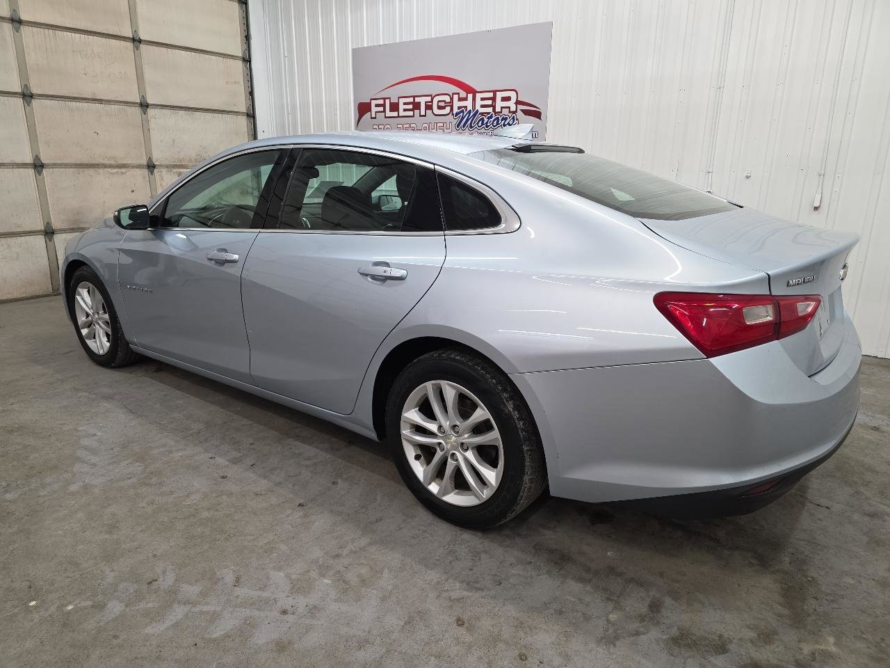 Used 2018 Chevrolet Malibu LT FWD image 12