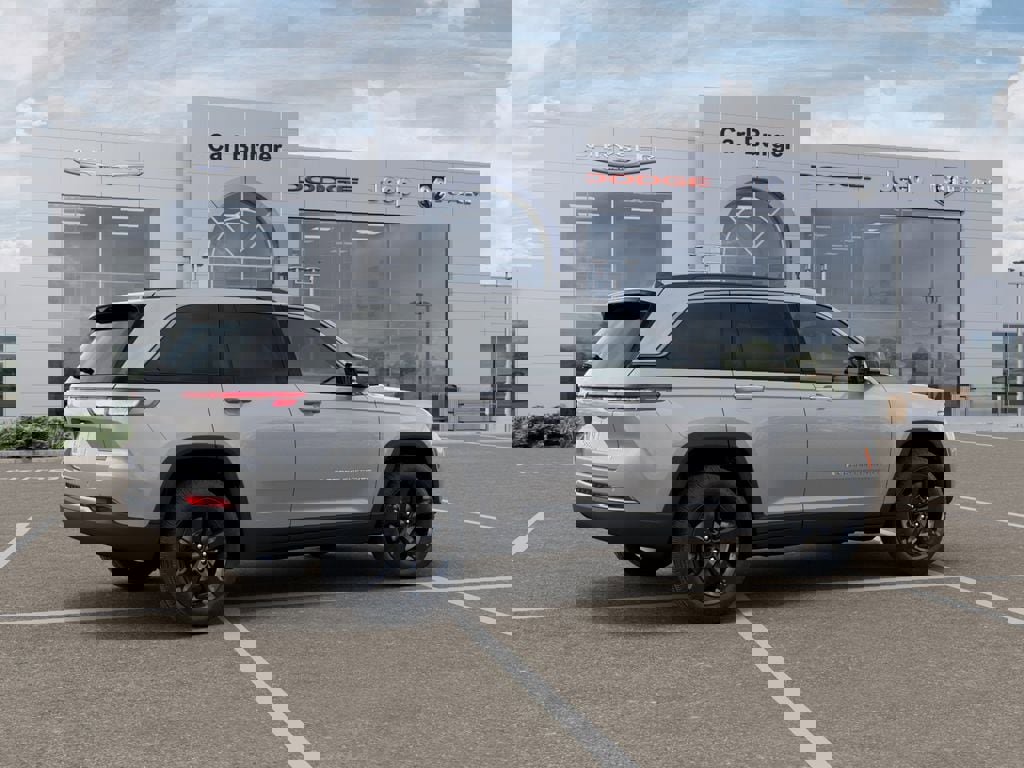 New 2026 Jeep Grand Cherokee Limited w/ Limited Altitude Package image 4