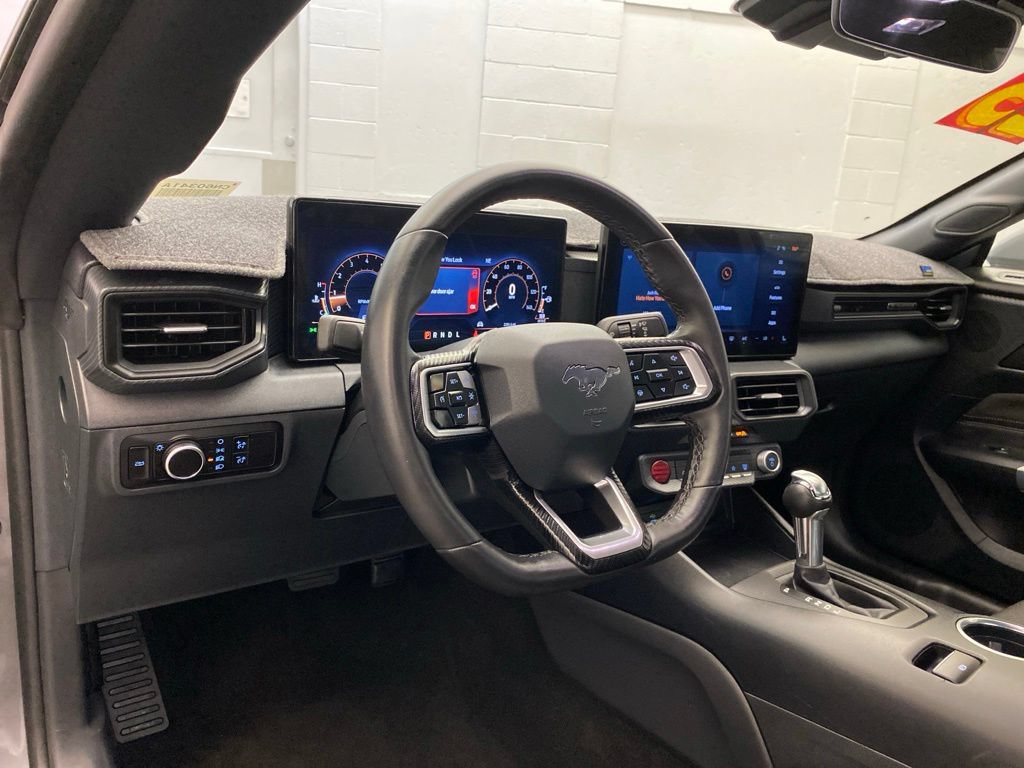 Used 2025 Ford Mustang Coupe RWD image 19