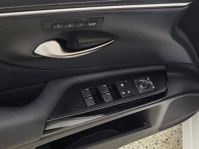 Used 2024 Lexus ES 350 w/ Premium Package FWD image 21