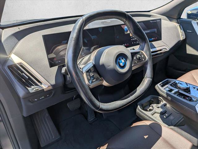 Used 2024 BMW iX xDrive50 w/ Premium Package AWD/4WD image 8