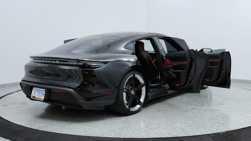 Used 2020 Porsche Taycan 4S w/ Premium Package image 11