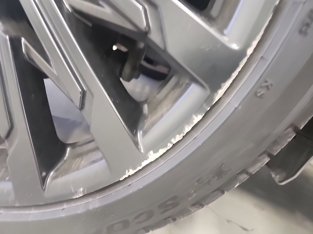 Used 2024 Hyundai Santa Fe Calligraphy image 5