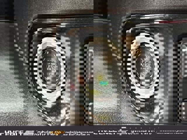 Used 2024 Chevrolet Silverado 2500 LT AWD/4WD image 21