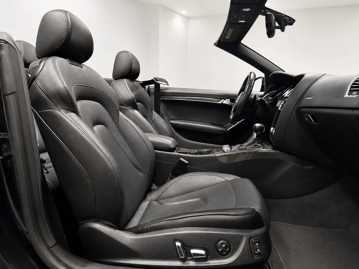 Used 2014 Audi RS 5 Cabriolet AWD/4WD image 19