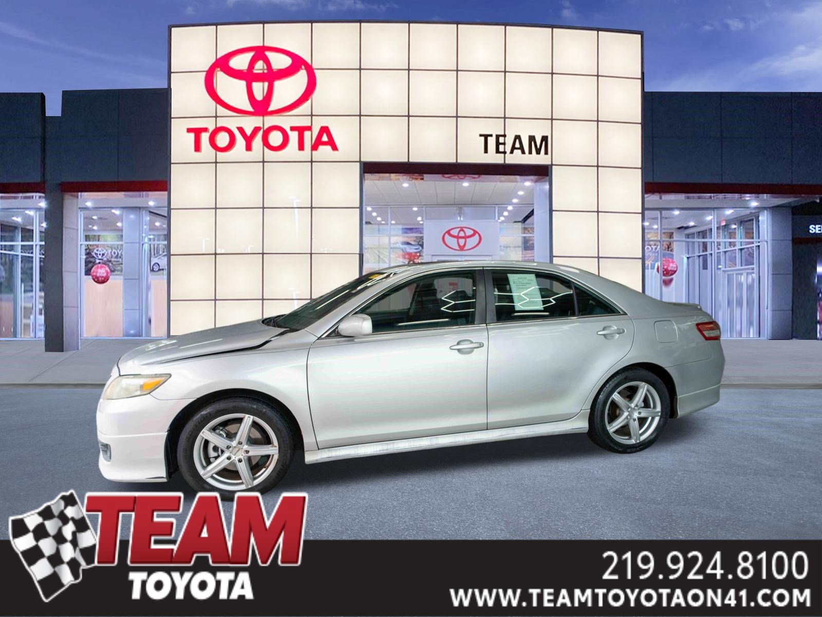 Used 2011 Toyota Camry SE w/ SE Extra-Value Pkg #1