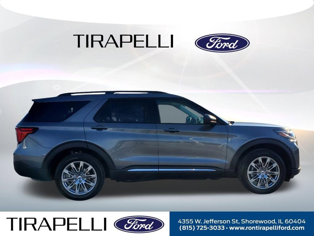 New 2025 Ford Explorer Active w/ Active Comfort Package image 4