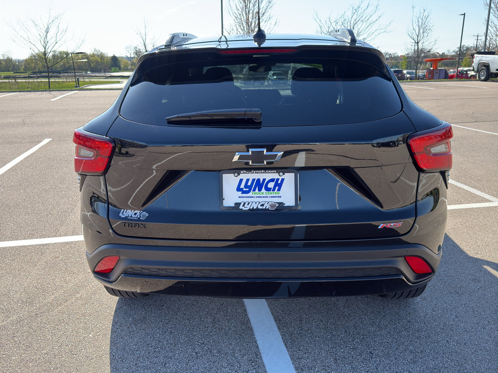 Used 2025 Chevrolet Trax RS w/ Sunroof Package image 4
