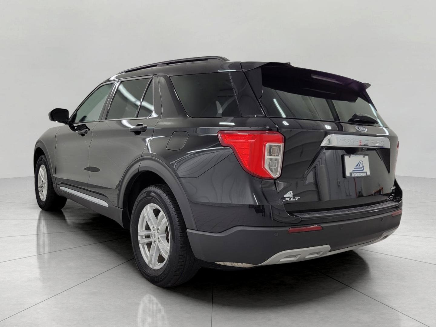 Used 2023 Ford Explorer XLT w/ Equipment Group 202A image 20