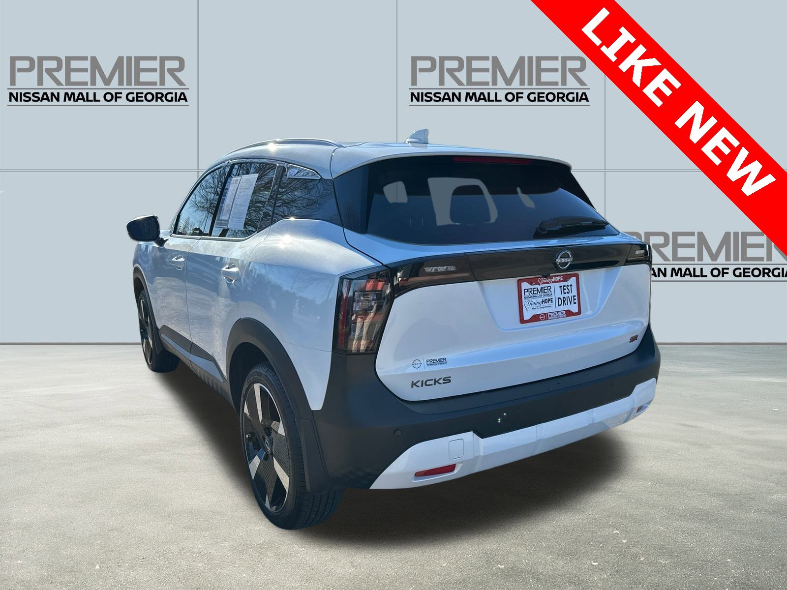 Certified 2025 Nissan Kicks SR image 7