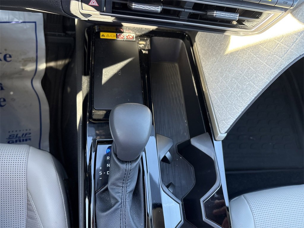 Used 2025 Toyota Camry XLE image 34