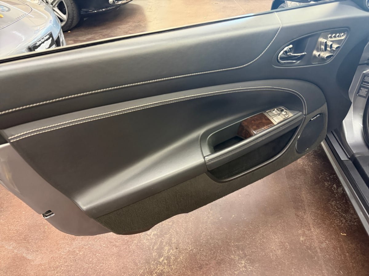 Used 2011 Jaguar XK Coupe RWD image 11