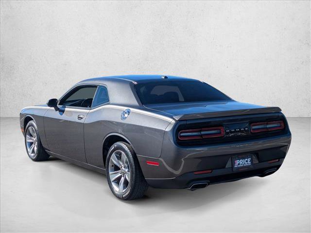Used 2015 Dodge Challenger SXT image 8