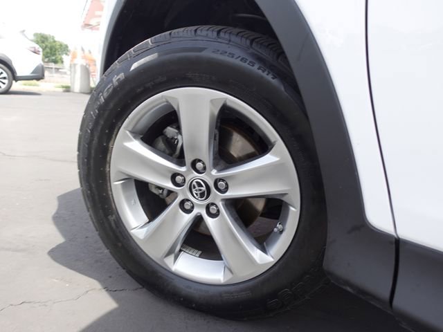 Used 2015 Toyota RAV4 XLE FWD image 12